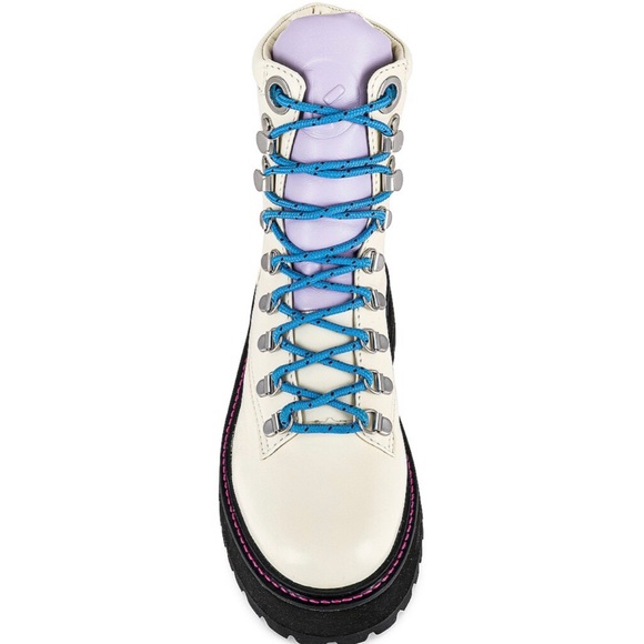 NWOB Larrodue Jordan Boot in Ivory Violet - Picture 4 of 15